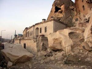 Göremede bir peribacası daha çöktü