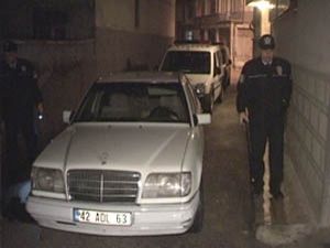 Dur ihtarına uymadan kaçtılar