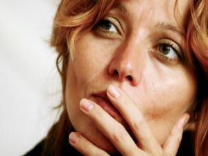 Elif Şafak hangi gazeteyle anlaştı