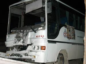 Konyada 2 işçi servisi çarpıştı: 13 yaralı