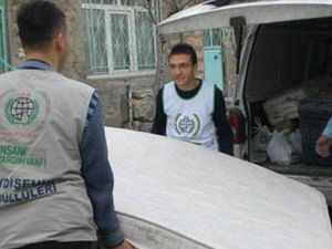 Muhtaçlara yardım eli