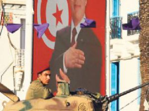 Tunus belirsizliğe teslim oldu