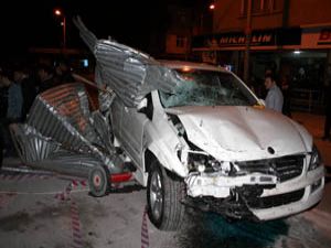 Alkollü sürücü akaryakıt istasyonuna girdi