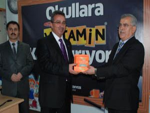 Karatayda okullara vitamin takviyesi yapıldı