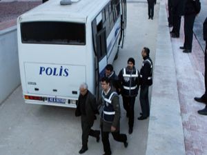 Kefaletle serbest kalıp örgüt kurmuşlar
