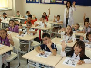 Hayırseverlerin derslik yarışı