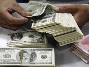 Dolar rekor seviyeye çıktı