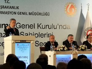 Demokrasi yerel medya ile mümkündür