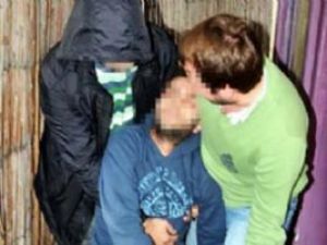 Şaşırmış gençliğin yeni oyunu: bayılma!