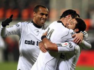 UEFAdan Beşiktaşa kötü haber!