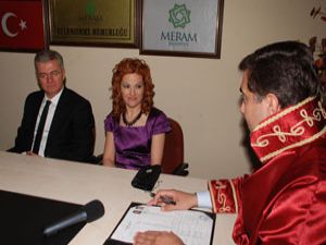 Anlamlı günde Başkandan nikah sürprizi