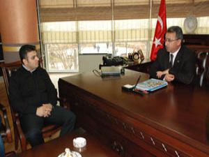 Ak Gençlerden kitap toplama kampanyası