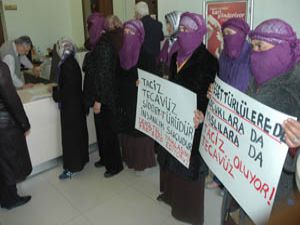 Profesörü pretesto ettiler