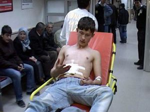17 yaşındaki genç selam vermeyince bıçaklandı