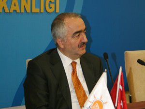Ahmet Akman, temayülden memnun