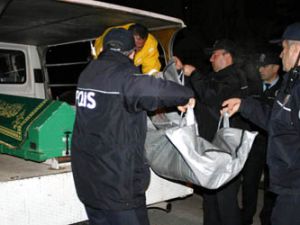 Genç anne önce boğulmuş sonra kefenlenmiş