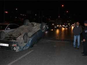 Kaza yapan sürücü alkollü ve ehliyetsiz çıktı