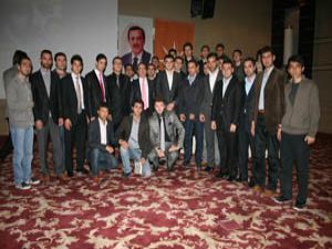 İzi: Akif, tüm zamanların emsalsizidir