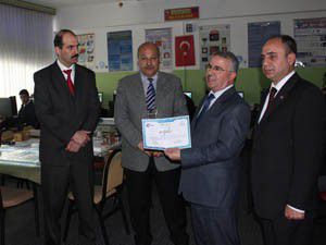 Proje fabrikası gibi okul
