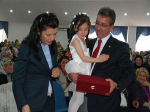 Anneleri anneler gününde ağlattı