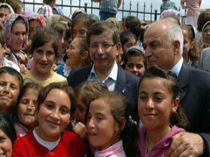 Ailelerini Davutoğluna şikayet ettiler
