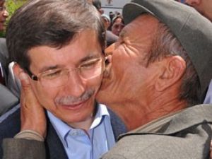 Davutoğlu Yunakta