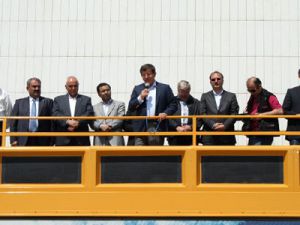 Davutoğlu gönüllülere yol verdi