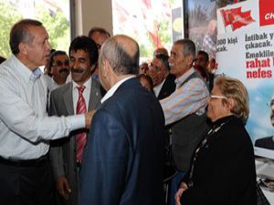 Başbakan, CHPyi ziyaret etti