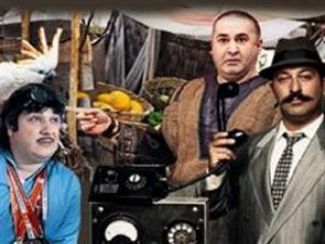 Hangi komedyenin reklamı daha komik?