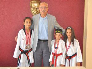 Sporun ve sporcunun yanında olan başkan