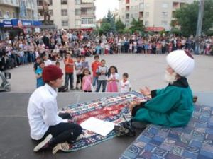 Nasrettin Hocanın fıkraları canlandırılıyor