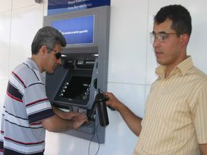 Konuşan ATM istiyoruz