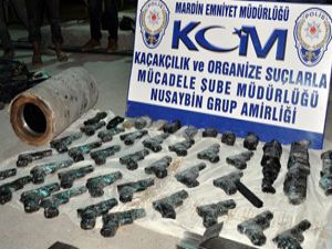 Mardinde cephane gibi tıra baskın