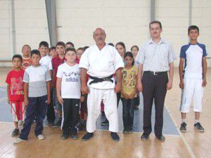 Sarayönü Halk Eğitim karate kursu açtı