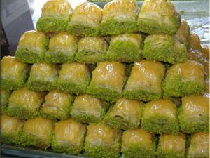 Baklavalar artık tatlıcıdan