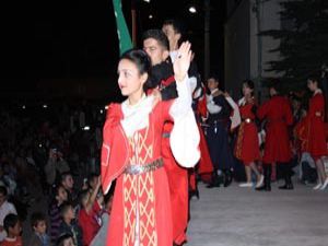 Başhüyükte bayram şenliği