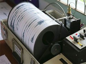 6.4 büyüklüğünde deprem oldu