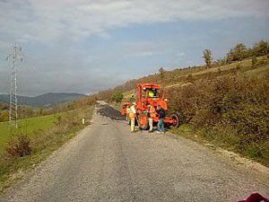 Yunakta yol düzenlemesi