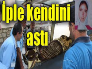Evli ve 3 çocuk annesi