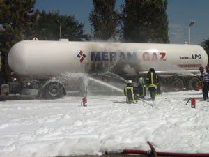 Petrol istasyonunda faciadan dönüldü