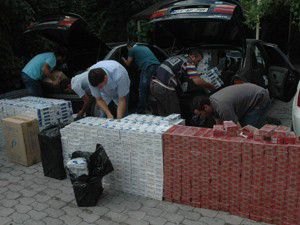 Aynı araçlar peş peşe olunca şüphe uyandırdı