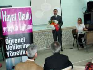 Velilere hayat okulu eğitimi