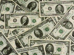 Dolar vatanına kaçtı