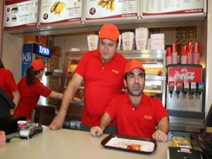 Fast foodçu çaycı Hüseyin