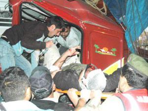 Konyada iki kamyon çarpıştı: 3 yaralı