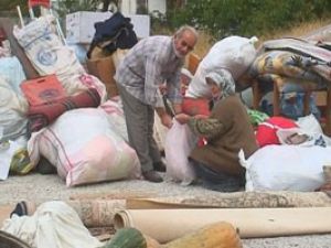 Konyada ev yıkıldı, yaşayanlar dışarda kaldı