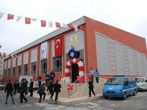 Karma İlköğretim okulu Spor Salonu törenle açıldı