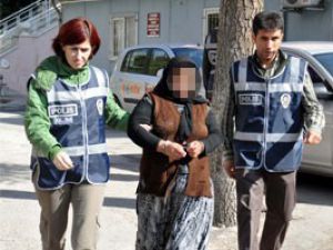 Konyadaki aileden 40 paket esrar çıktı