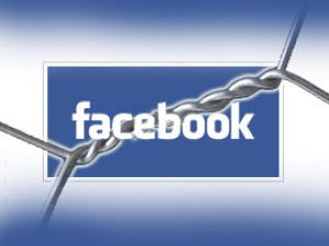 Facebook İslam karşıtlarını kovdu