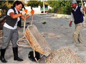 Manisanın öğretmen muhtarı Vicdan Günsay